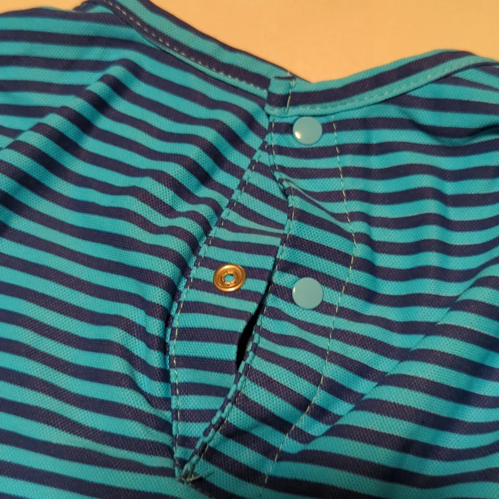UV Skinz (cancer foundation) Rashguard Swimsuit and Swim Trunks 2-3T worn once - Picture 5 of 7